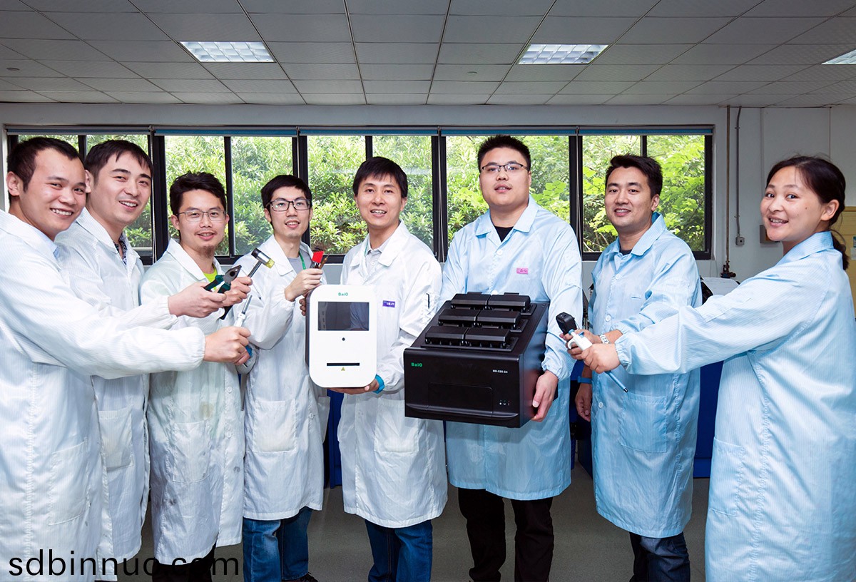 解決臨(lin)牀應(ying)用中的(de)學術及技術問題，免(mian)后顧(gu)之憂