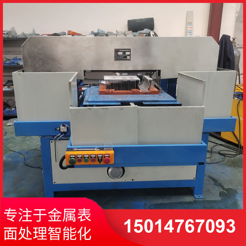 鋁材(cai)直(zhi)紋拉(la)絲(si)機生産供應